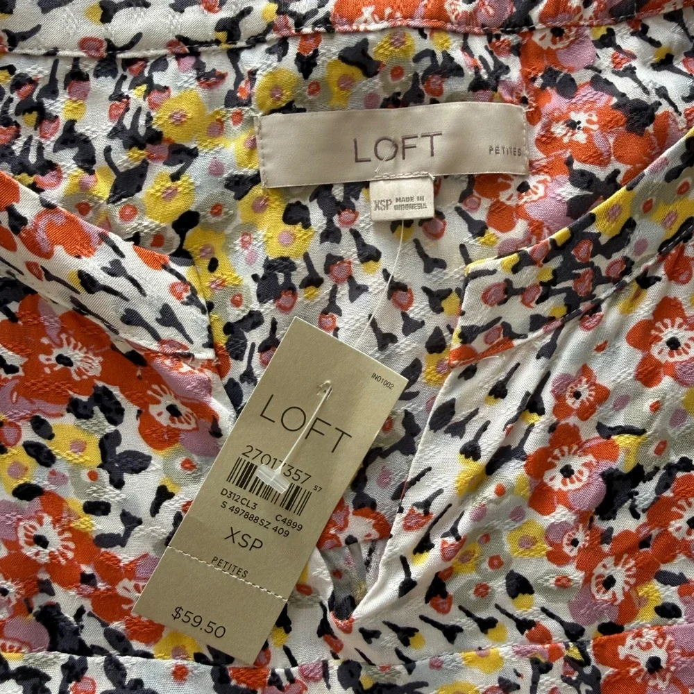 NWT Loft Petites Floral Split Neck Ruffle Cuff Blouse Multicolor XSP - Picture 4 of 7